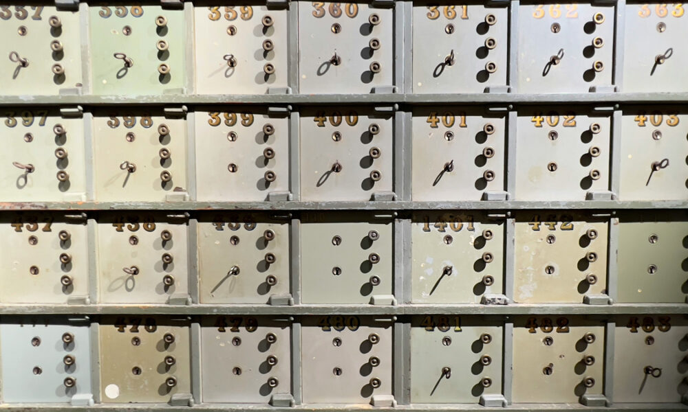 Bank Lockers vs Home Safes: Which is a Better Option for Storing Your Valuables?